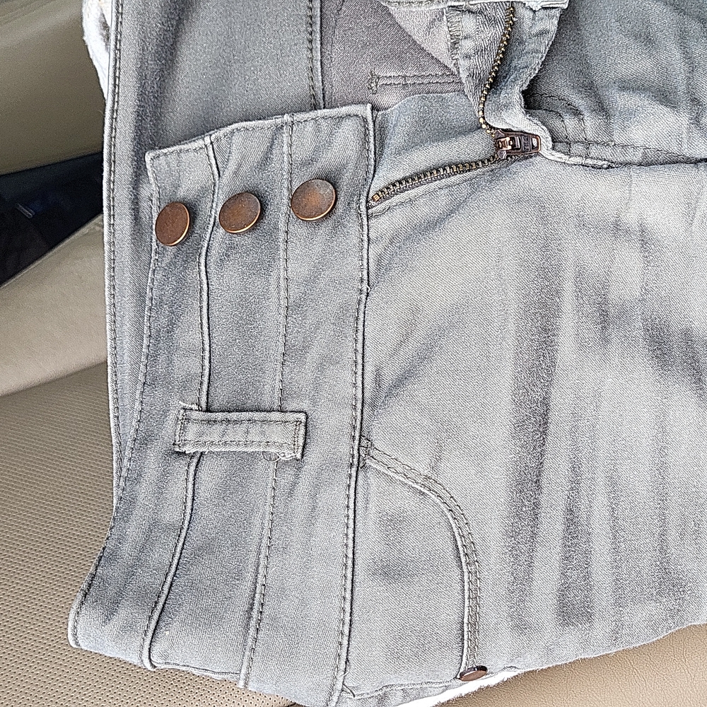 Pants - Picture 3 of 4